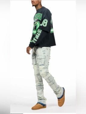 Rockstar Original Folant  Stacked Cargo Flare Jean 30x35 It has a stain See Pic